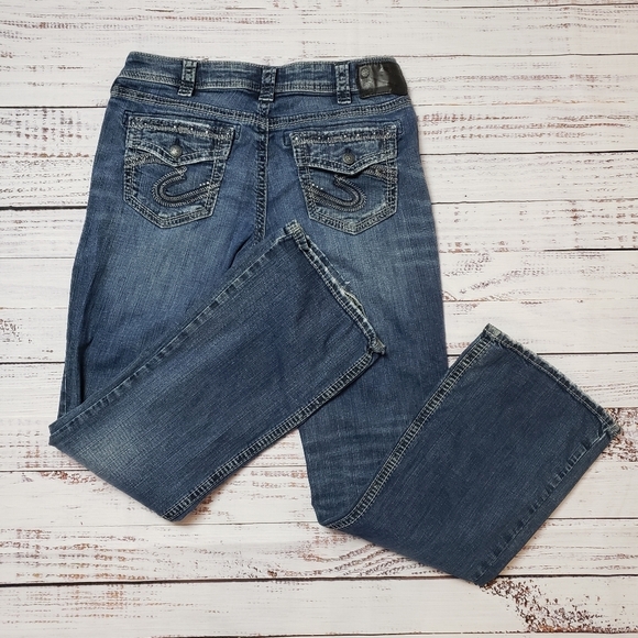 Silver Jeans Aiko Mid Boot Cut Distressed with embroidery and studs. - Picture 6 of 16